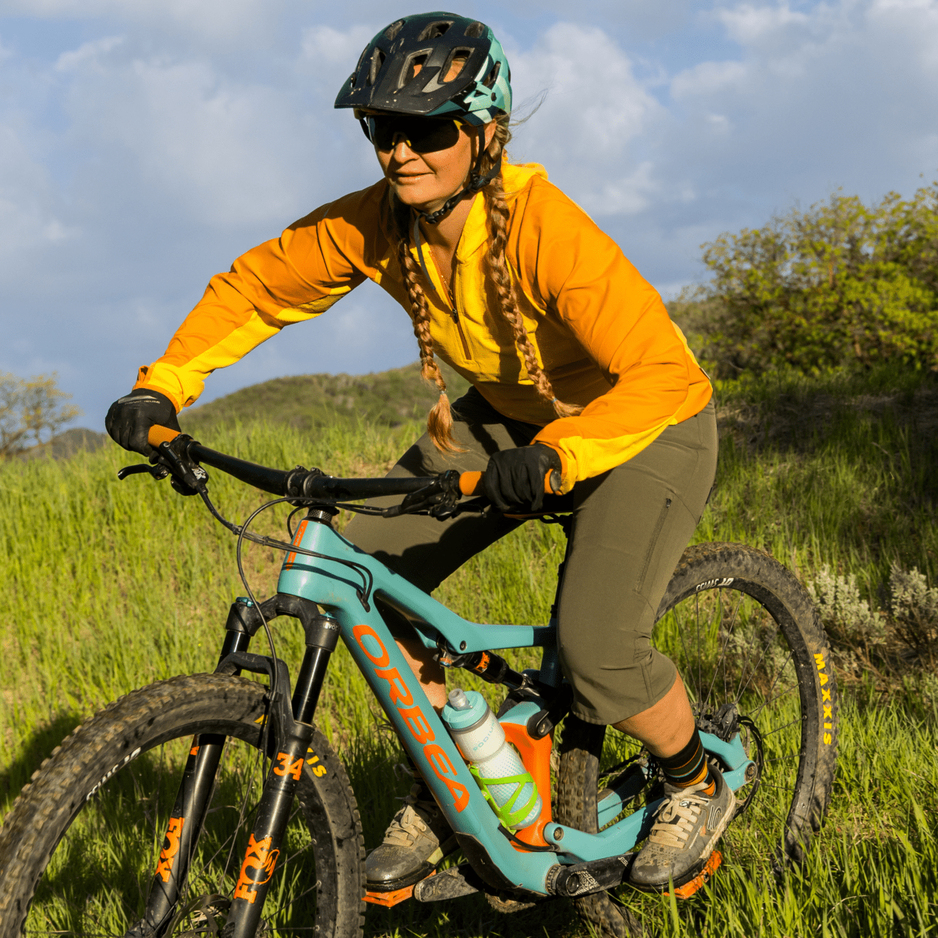 Women's Joanie Capri 16.5" - Club Ride Apparel