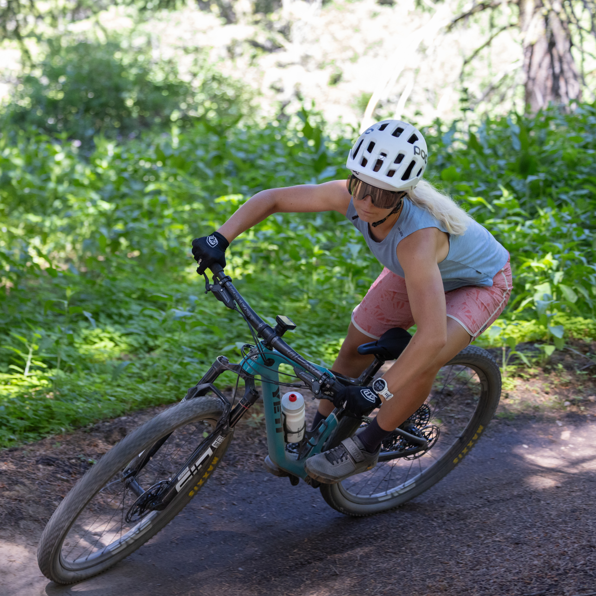Women's Savvy Shorts 11" - Club Ride Apparel