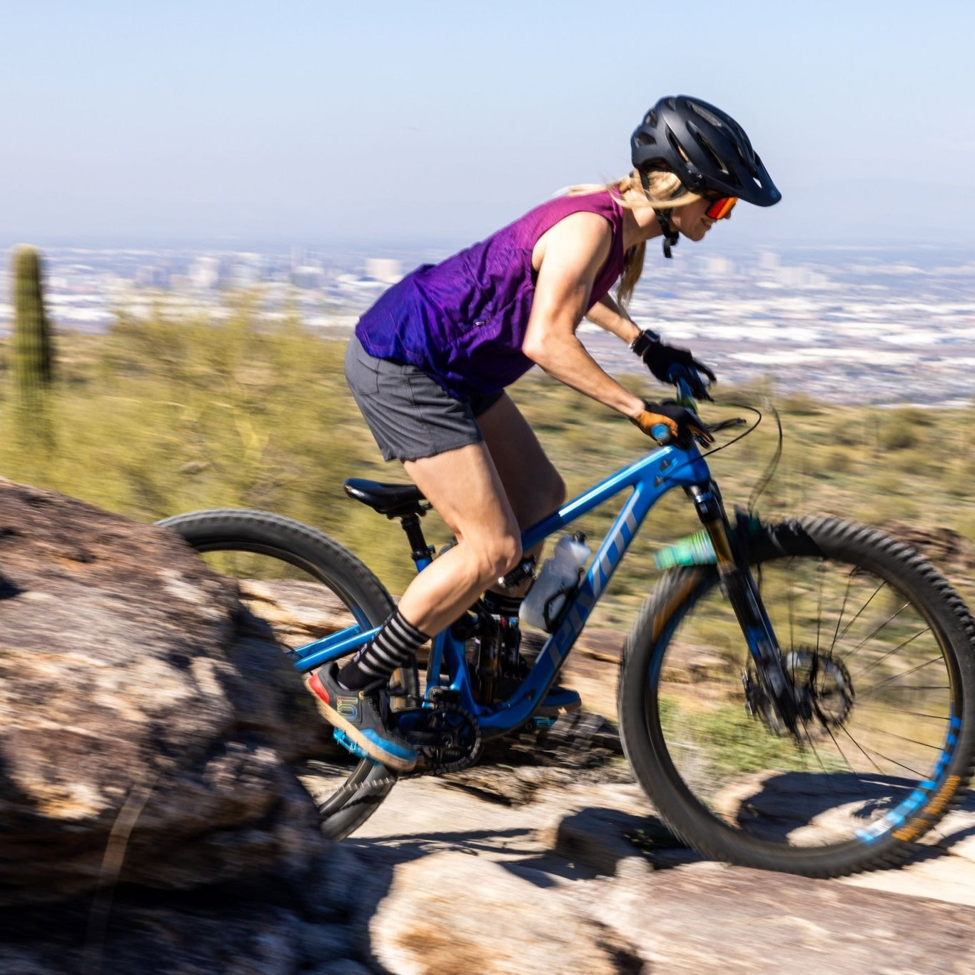 Women's Eden Modern Trail Shorts 7" w/ Level 2 Chamois - Club Ride Apparel